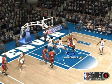 NBA Live 2004 (Japan) screen shot game playing